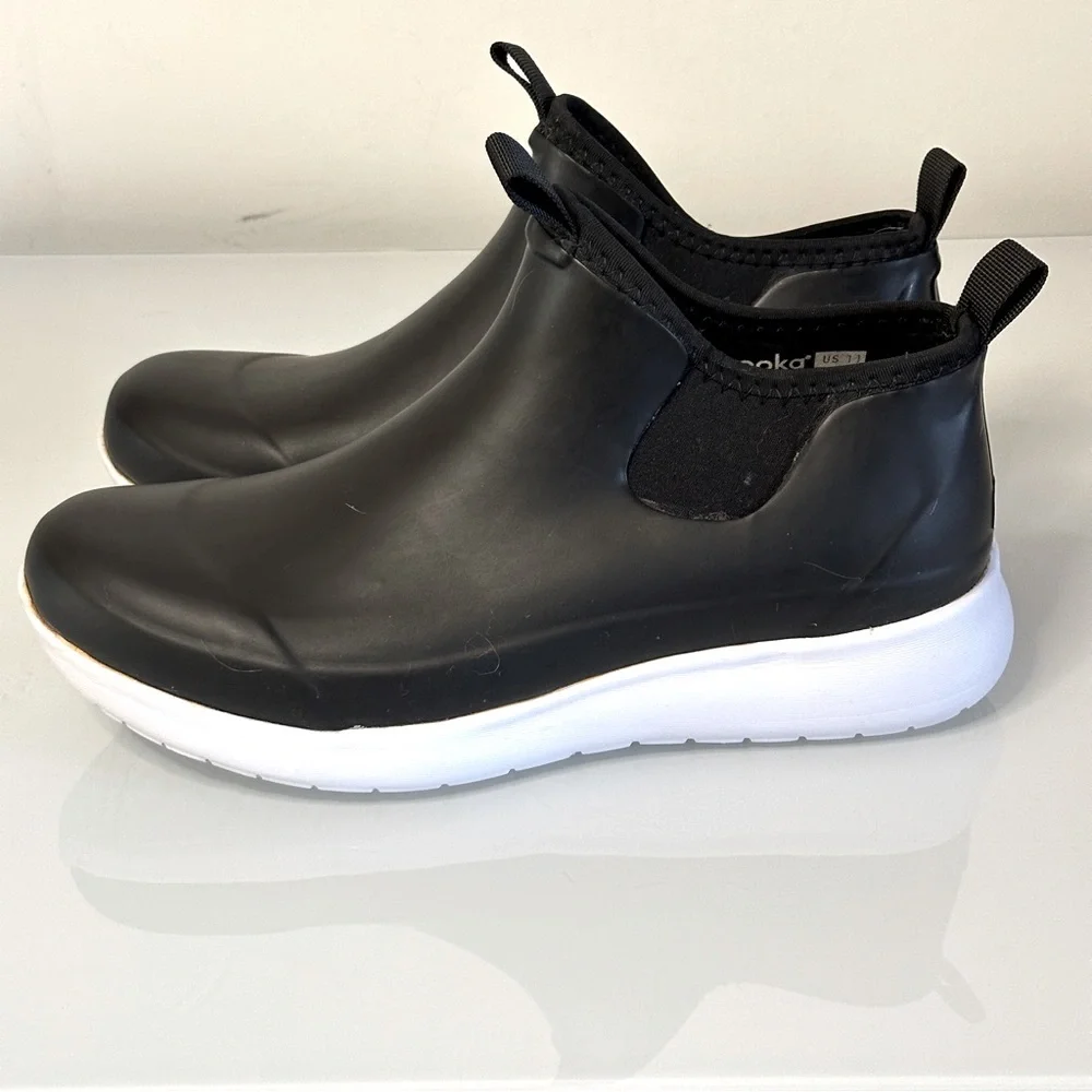 Chooka Lakemont Rain Sneaker W12 Black White Soles
